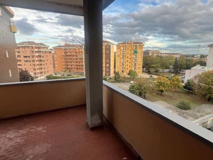 Appartamento quadrilocale in vendita in via Manfredi, Stadio, Piacenza
