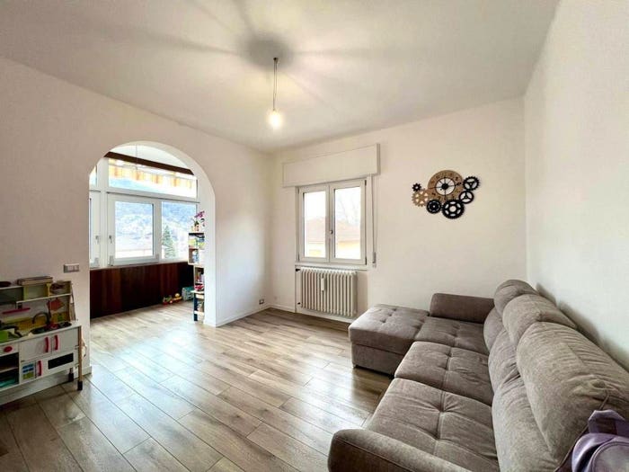 Appartamento quadrilocale in vendita in Via Trento e Trieste, Centro, Nembro
