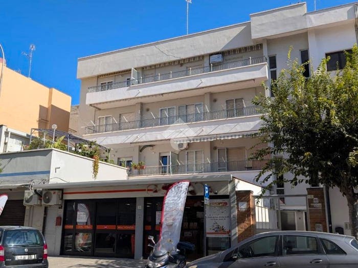 Appartamento trilocale in vendita in Via Vittorio Veneto, Centro, Margherita di Savoia