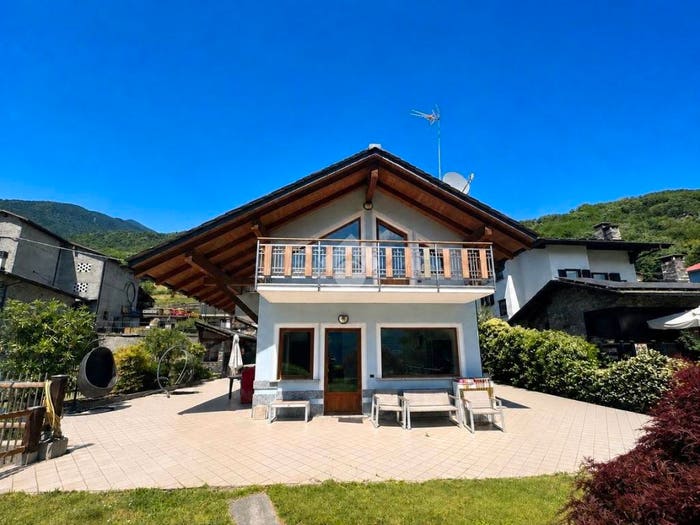 Casa con 6 locali in vendita in Via Grigioni, Castione, Castione Andevenno