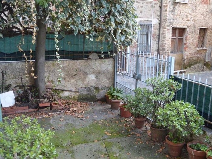 Casa con 6 locali in vendita in Capanne Prato, Montignoso