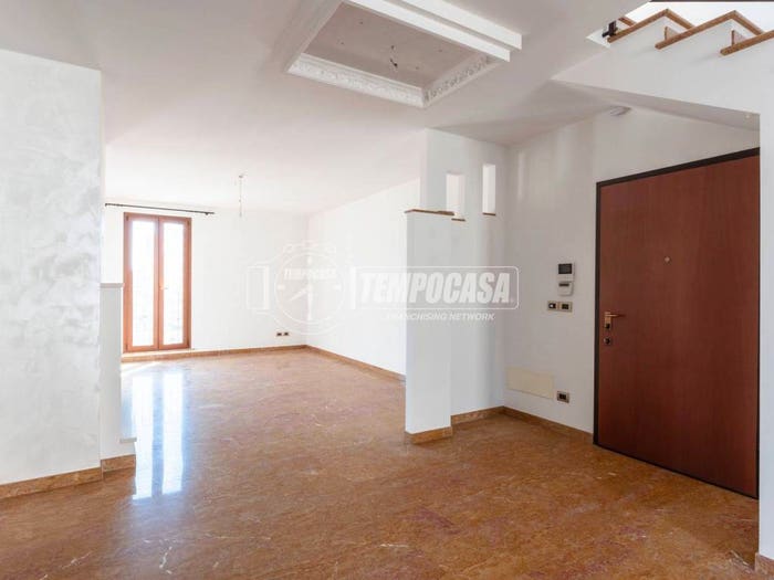 Appartamento quadrilocale in vendita in Via della Nave, Centro, Civitanova Marche