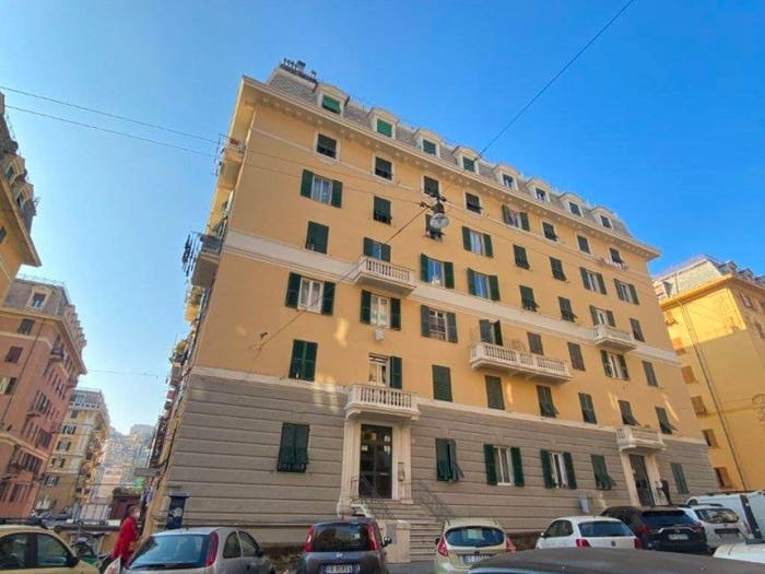 Appartamento trilocale in vendita in Via Ayroli, San Fruttuoso, Genova