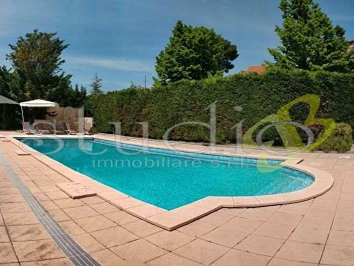 Casa con 6 locali in vendita in Via Provinciale snc, Centro, Bordighera