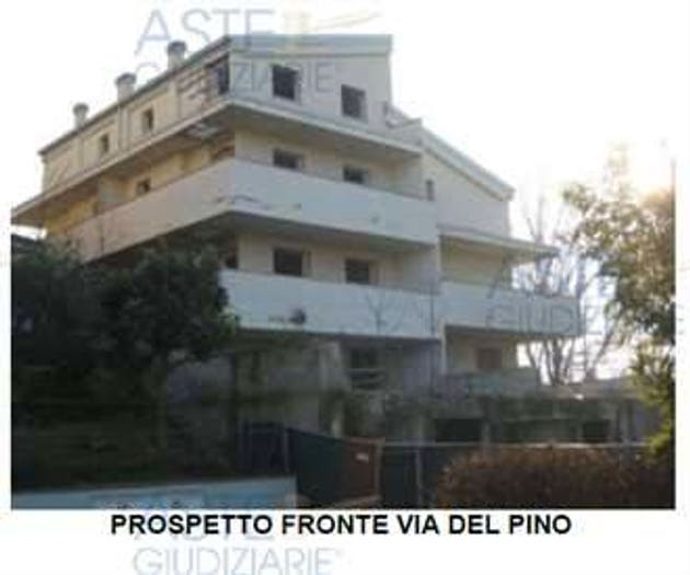 Casa con 6 locali in vendita in Via Pino snc, Montiano