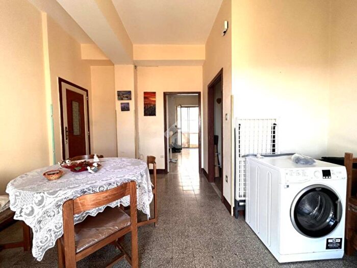 Appartamento trilocale in vendita in VIA SICILIANI, Sala, Catanzaro