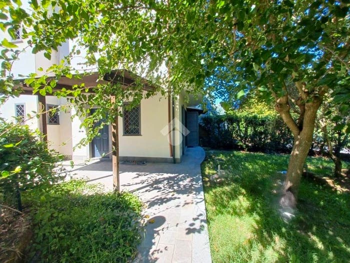 Casa trilocale in vendita in Viale Giuseppe Verdi, Nepi