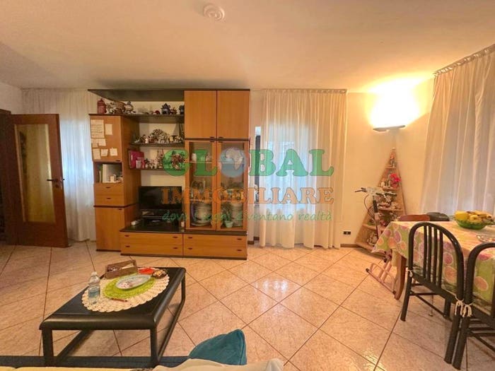 Appartamento quadrilocale in vendita in Via San Giustina, Centro, Telve