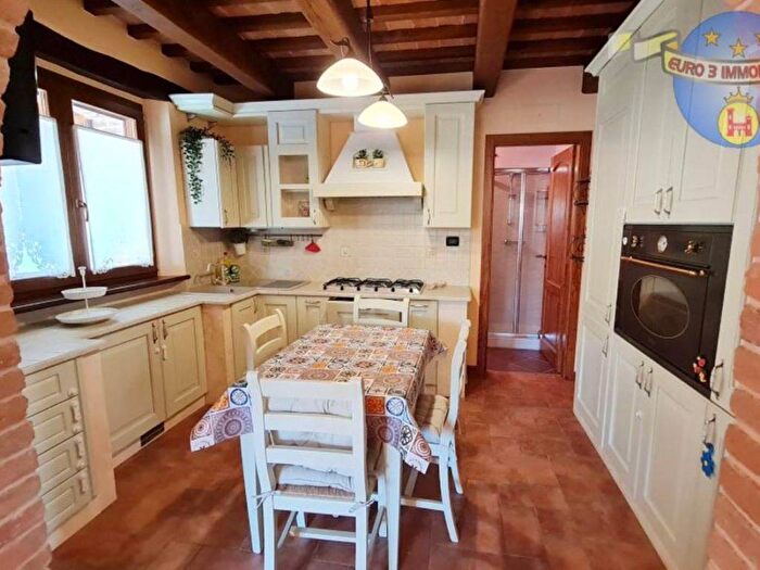 Casa con 6 locali in vendita in Strada provinciale, Amandola