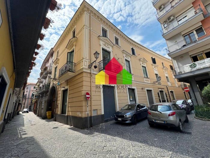 Appartamento trilocale in vendita in Via Seggio, Aversa
