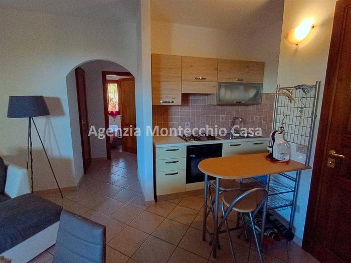 Appartamento quadrilocale in vendita in Via Parigi, Lu Bagnu, Castelsardo