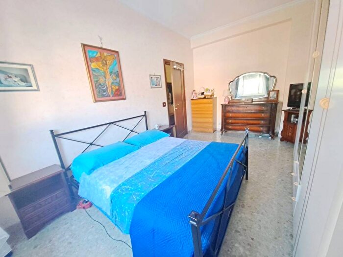 Appartamento quadrilocale in vendita in Via Barisano da Trani, Trastevere, Roma
