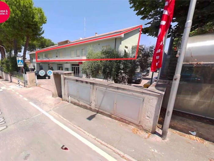 Casa con 6 locali in vendita in Via Le Grazie, Centro, Corridonia
