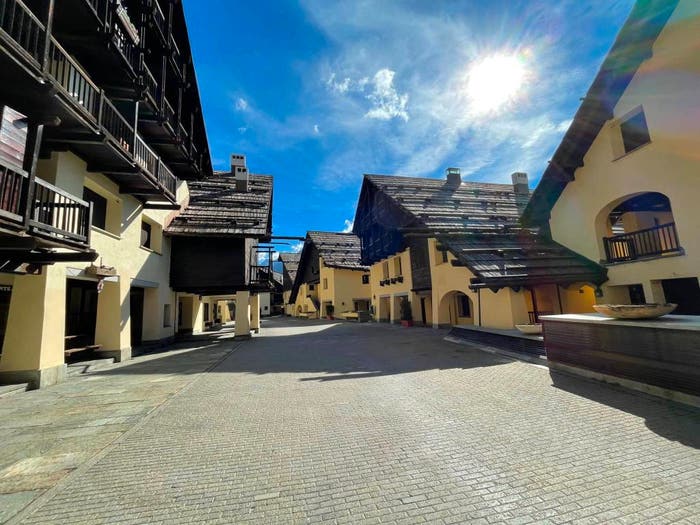 Appartamento trilocale in vendita in Borgata Grange Sises, Grange Sises, Sauze di Cesana