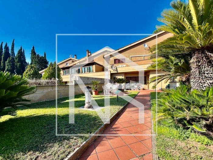 Casa con 5 locali in vendita in Via Prenestina, Borghesiana, Roma