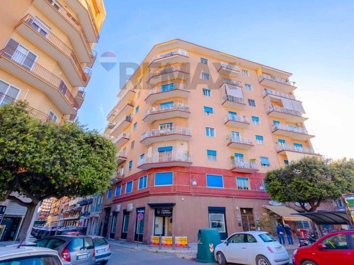 Appartamento trilocale in vendita in piazza Francesco Conteduca, Centro, Barletta