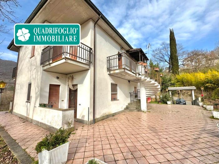 Appartamento trilocale in vendita in Turania