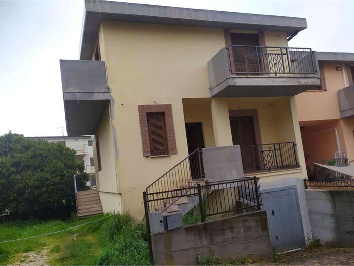 Appartamento con 6 locali in vendita in Via Filomena Delli, Centro, Ortona