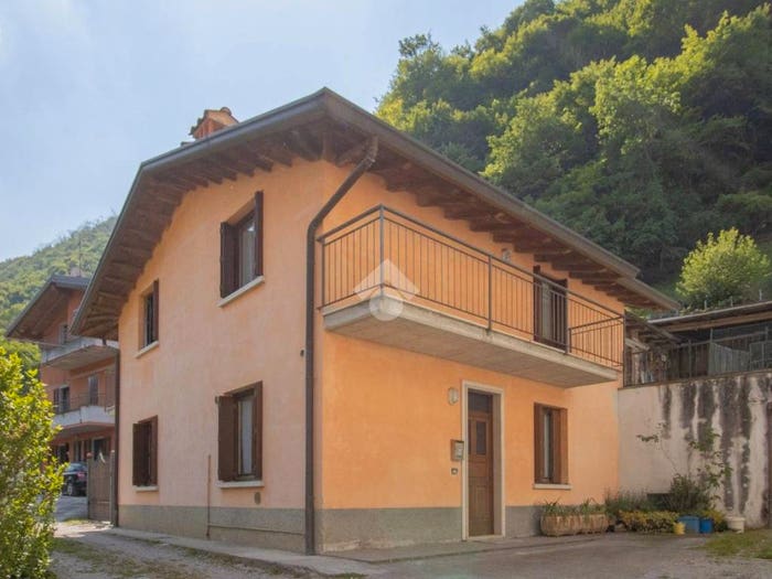 Casa quadrilocale in vendita in Via C Goldoni, Centro, Gardone Val Trompia