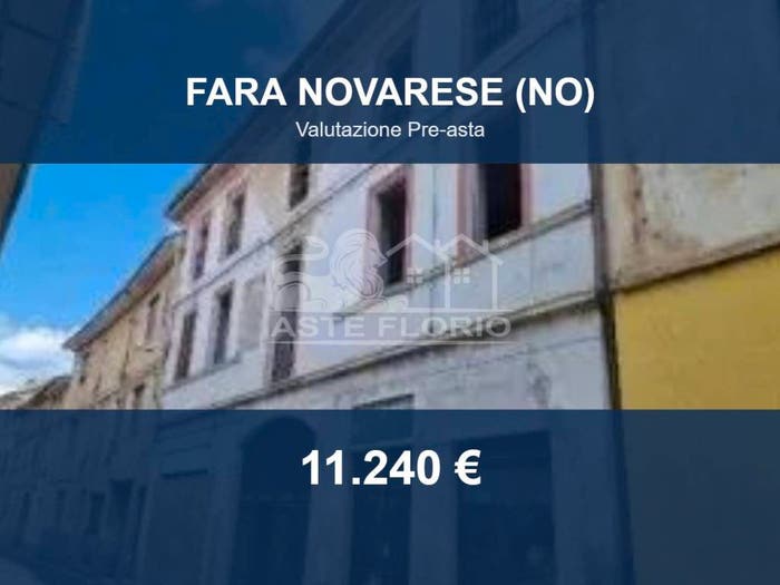 Appartamento trilocale in vendita in Via Tosalli, Fara Novarese