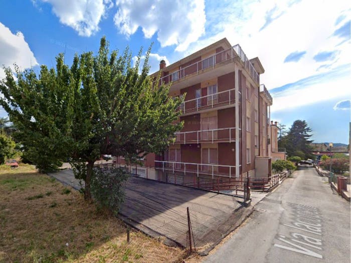 Appartamento trilocale in vendita in Via Gualtiero Iacopetti, Centro, Gualdo Tadino