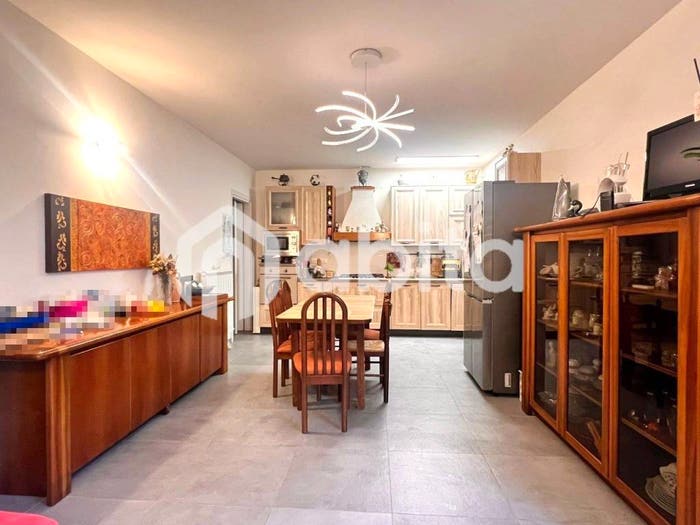 Appartamento trilocale in vendita in Via San Salvatore, Centro, Bucine