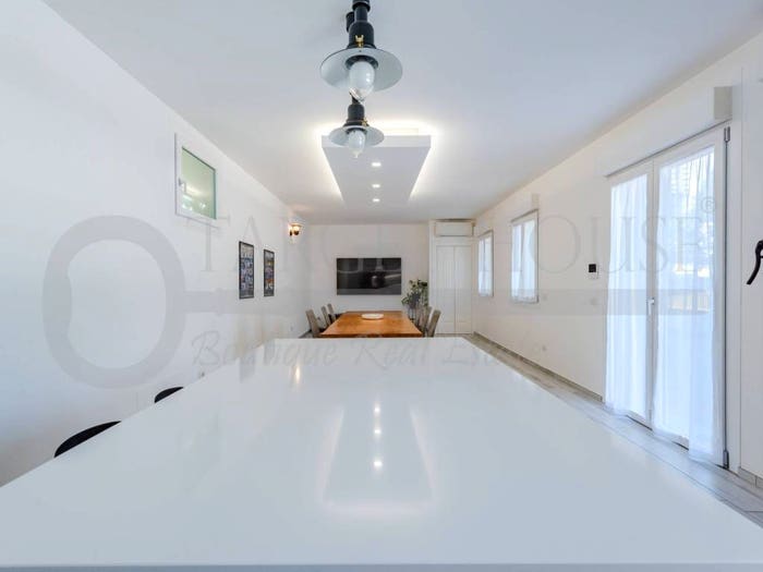 Casa con 6 locali in vendita in Via Trieste, Centro, Limbiate
