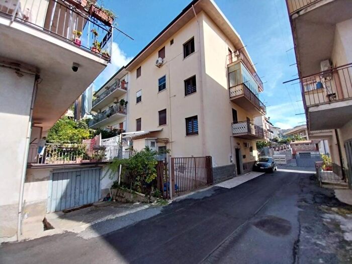 Appartamento con 5 locali in vendita in Via San Giacomo Traversa, Cetraro Marina, Cetraro