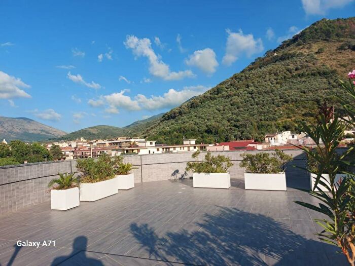 Appartamento con 5 locali in vendita in Via delle Industrie, Centro, San Felice a Cancello