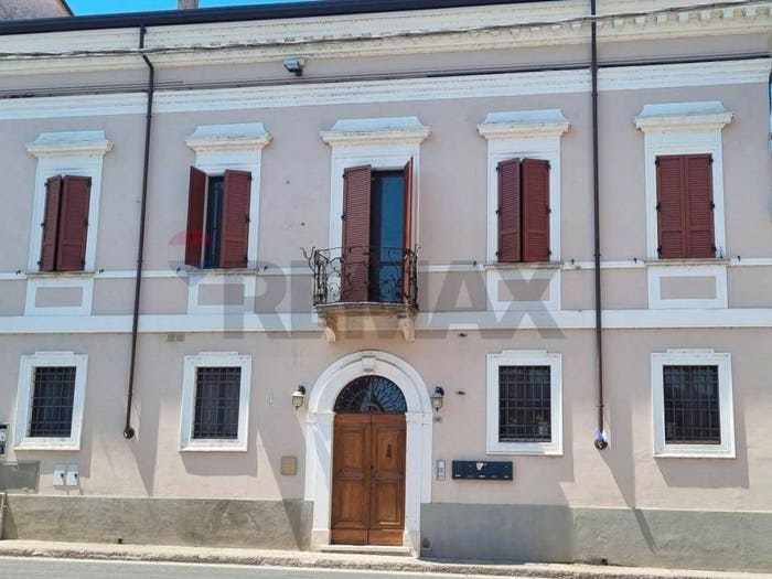 Appartamento con 6 locali in vendita in Centro, Acquanegra sul Chiese