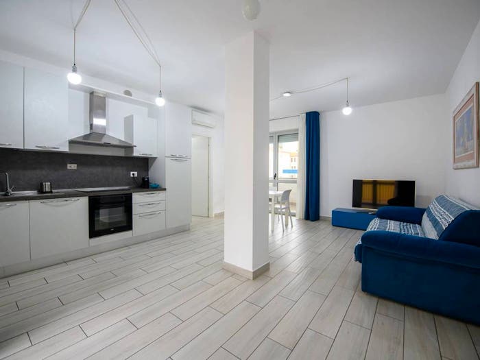 Appartamento quadrilocale in vendita in Via Gioacchino Rossini, Zona Nuova Pratoranieri, Follonica