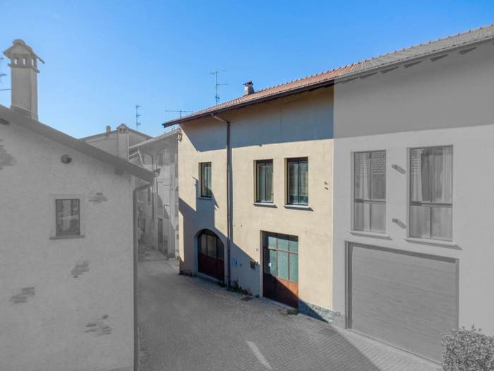 Appartamento con 6 locali in vendita in Via al Lago, Centro, Gavirate