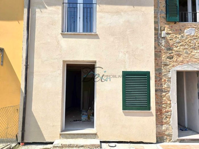 Casa con 6 locali in vendita in via delle pianacce, Camigliano, Capannori