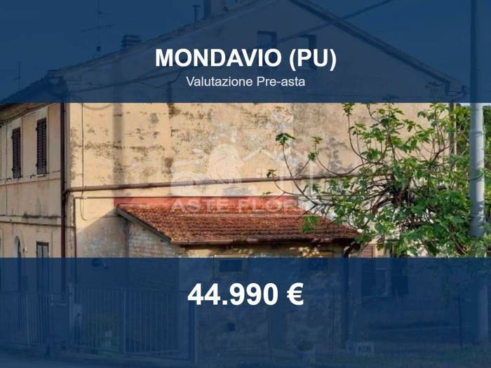 Casa con 6 locali in vendita in Via Mondaviese, San Michele, Mondavio