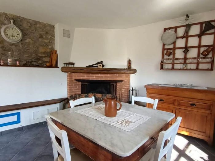 Casa con 5 locali in vendita in Via Ripa, Aulla