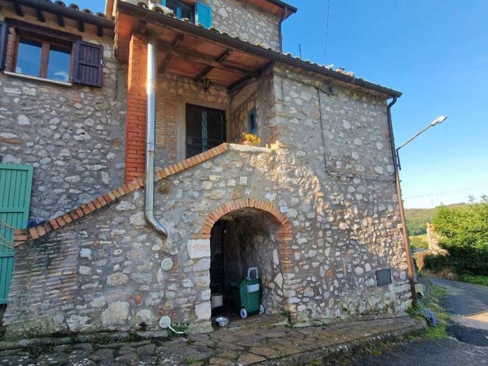 Casa con 6 locali in vendita in localita cocciano, Guardea