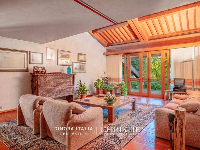 Casa con 6 locali in vendita in Montebelluna