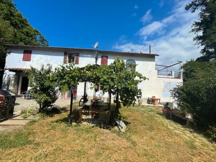 Casa con 6 locali in vendita in villa leone, Centro, Reggello