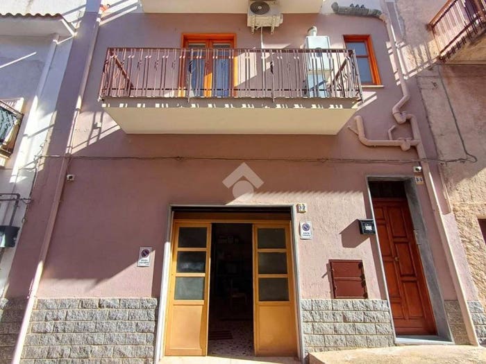 Appartamento quadrilocale in vendita in Via Brindisi, Centro, Castellammare del Golfo