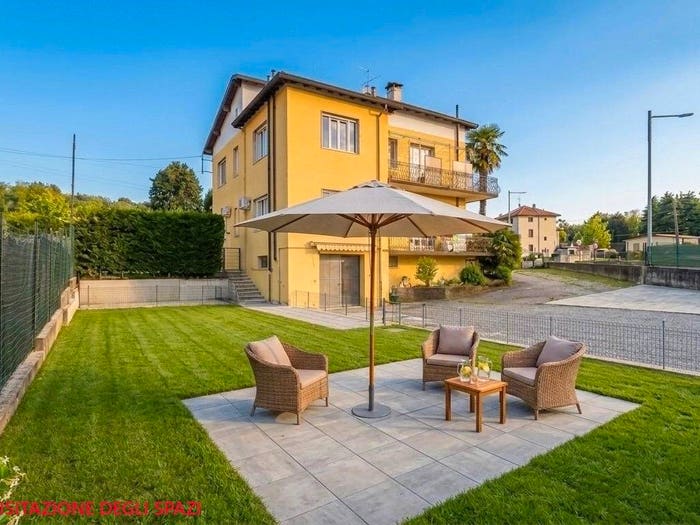 Casa con 6 locali in vendita in Via Resempiano, Sirtori