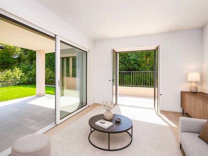 Appartamento quadrilocale in vendita in Via Enzo Tolu, Centro, Gardone Riviera