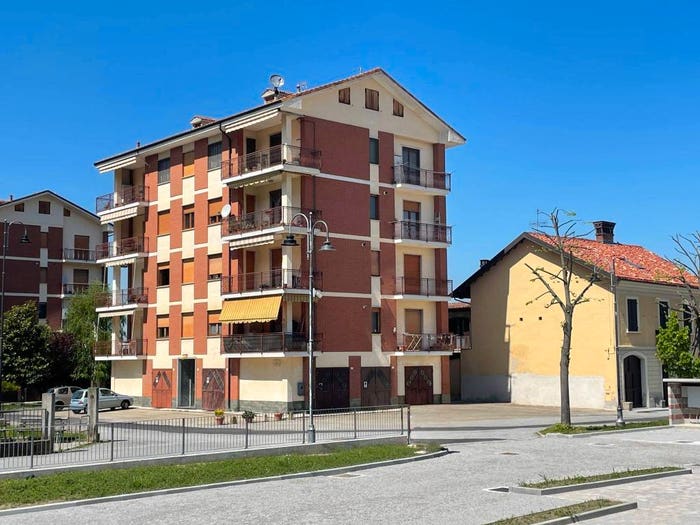 Appartamento quadrilocale in vendita in Via Maggio, Dogliani