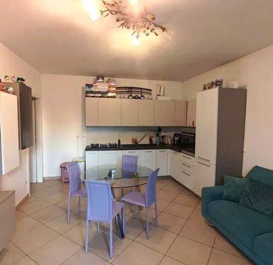 Appartamento quadrilocale in vendita in Piazza Giuseppe Garibaldi, Centro, Adria