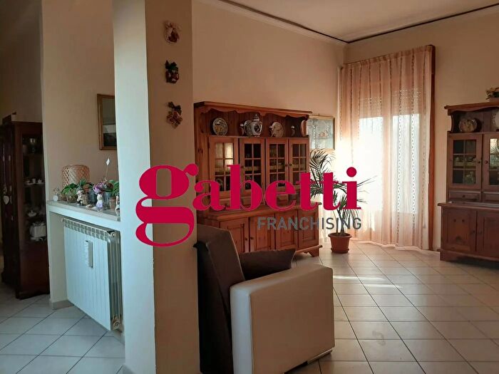 Appartamento quadrilocale in vendita in Via Ezio Vanoni, San Nicola La Strada