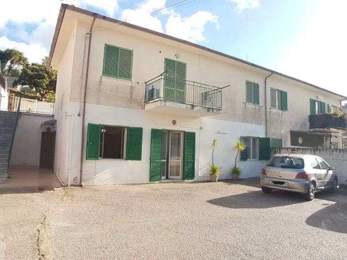 Casa con 6 locali in vendita in Via Ludovico Ariosto SNC, Centro, Agropoli