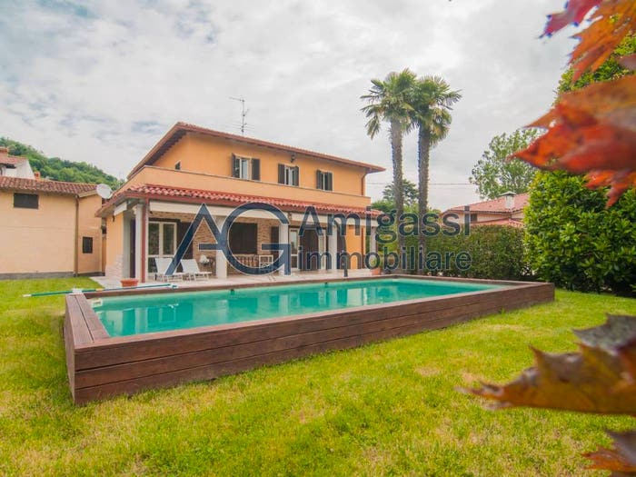 Casa con 6 locali in vendita in Via Pelabrocco, Centro, Castelli Calepio
