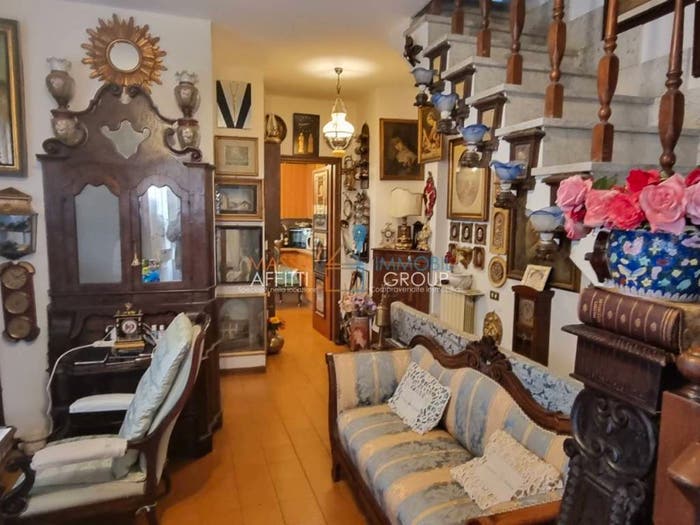 Casa con 6 locali in vendita in Via Poggioletto, Centro, Massa