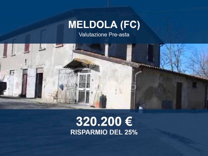 Casa con 6 locali in vendita in Strada Bivio TeodoranoPiandispino, Centro, Meldola