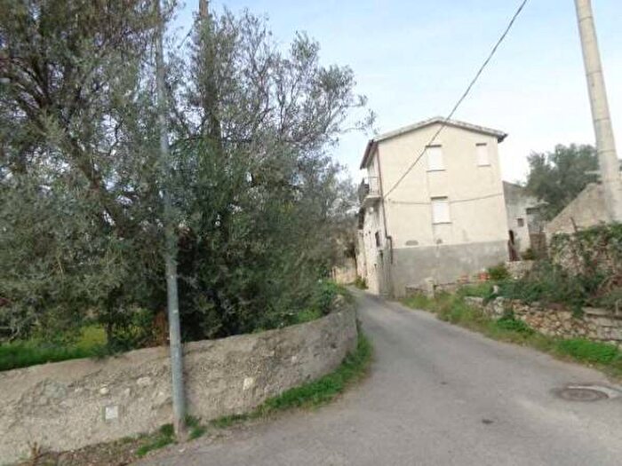 Casa quadrilocale in vendita in Contrada Condercuri, Gioiosa Ionica