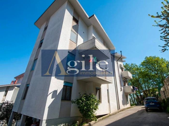 Appartamento quadrilocale in vendita in FRAZIONE PIAGGE, Ascoli Piceno